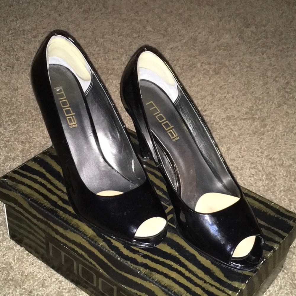 Moda Candie Black Tumbled Patent Pump